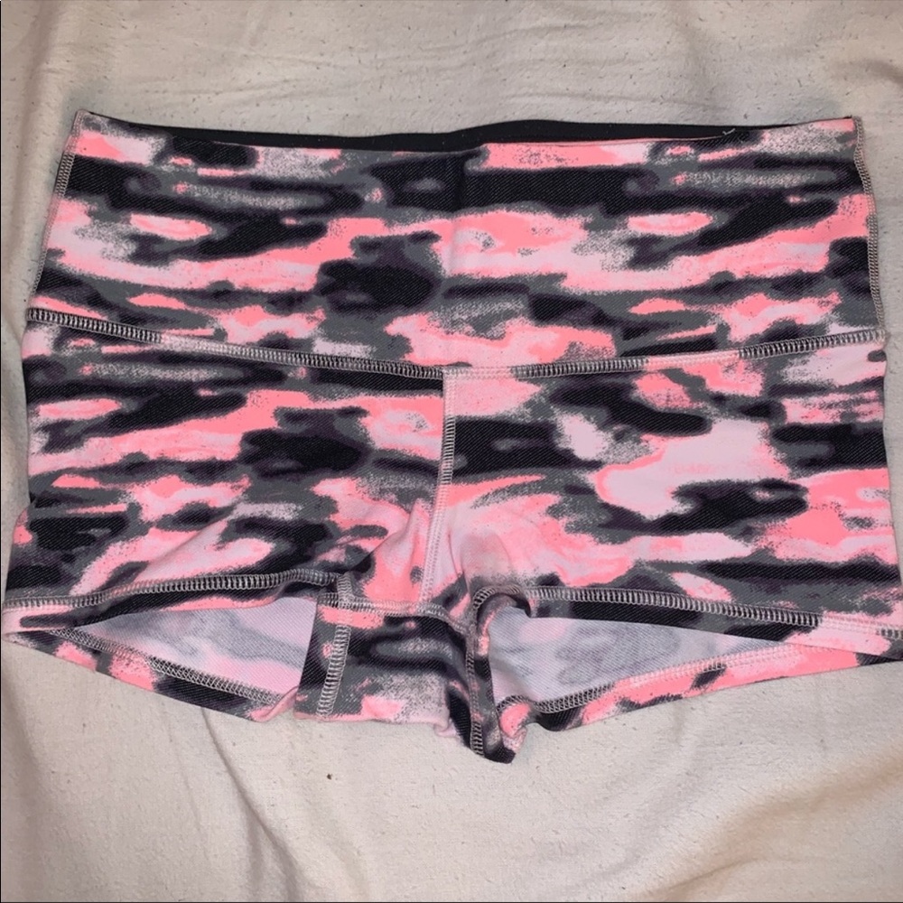 LULULEMON RARE boogie shorts
